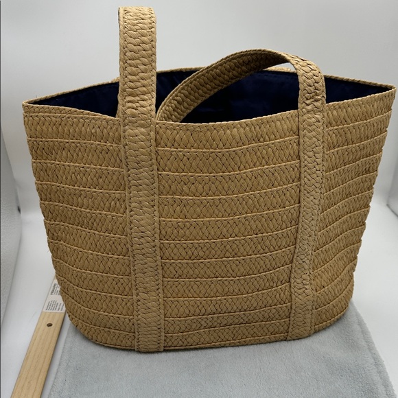 Draper James Natural Straw Shoulder Bag Purse with Dark Blue Lining NWOT - Picture 2 of 5